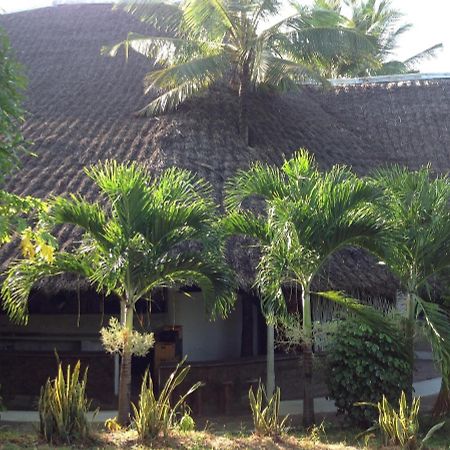 Travellers Inn Resort Malindi Kijiwetanga Bagian luar foto